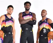 九游登录入口-包含赛后突围战来临，菲尼克斯太阳围绕欧超杯回应争议，引发热议，阵容厚度经受考验的词条